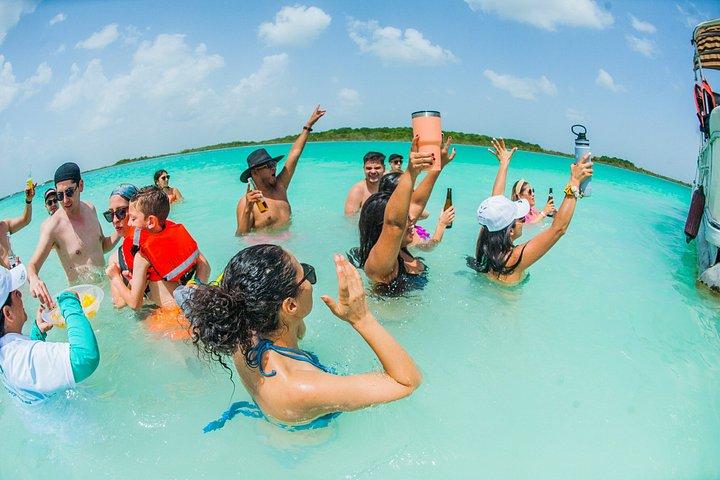 Bacalar Seven Color Lagoon Boat Excursion all inclusive