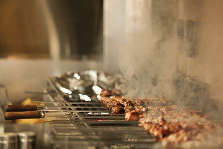 Tour gastronomico di Cipro: centro storico di Paphos, piatti e bevande ciprioti