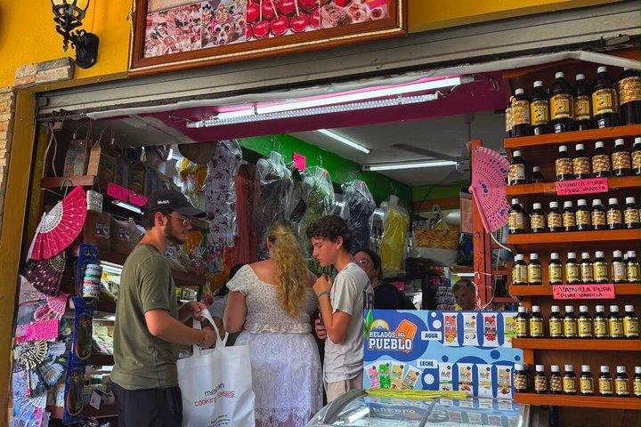 プエルト・バジャルタ市場ツアー、料理教室＆テキーラ試食
