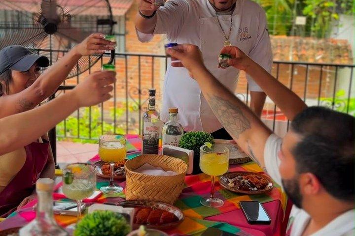 プエルト・バジャルタ市場ツアー、料理教室＆テキーラ試食