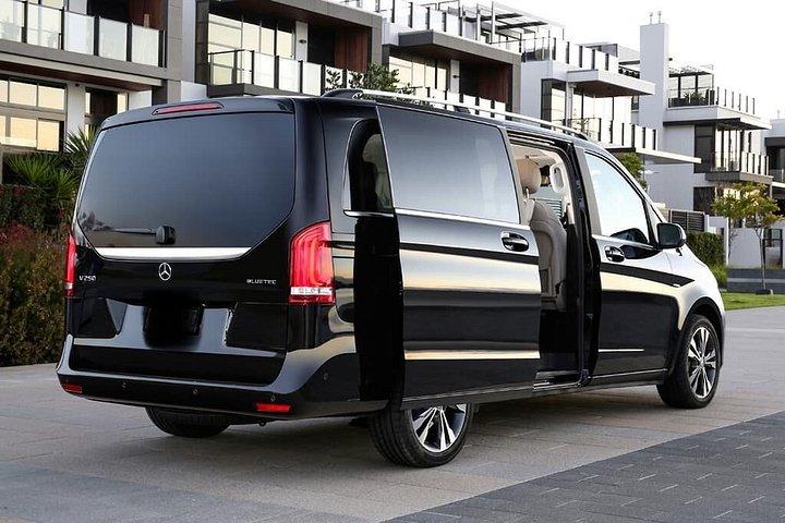 Private Hunter Valley Luxury Tour From Sydney include tastings