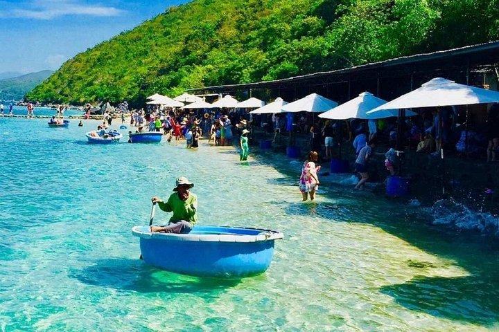 ニャチャン島脱出シュノーケリングBBQランチと泥風呂付き