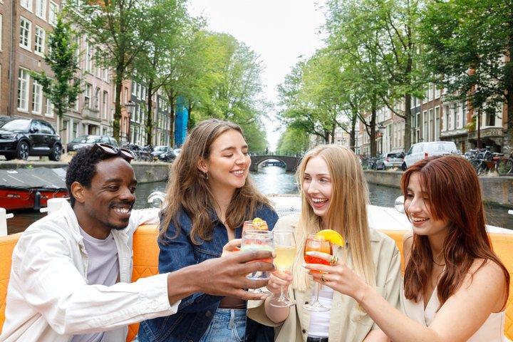 アムステルダム豪華オープンボートクルーズ（オプションで飲み放題）