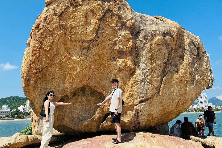 ニャチャン：隠れた宝石と人気の観光スポットで最高の街