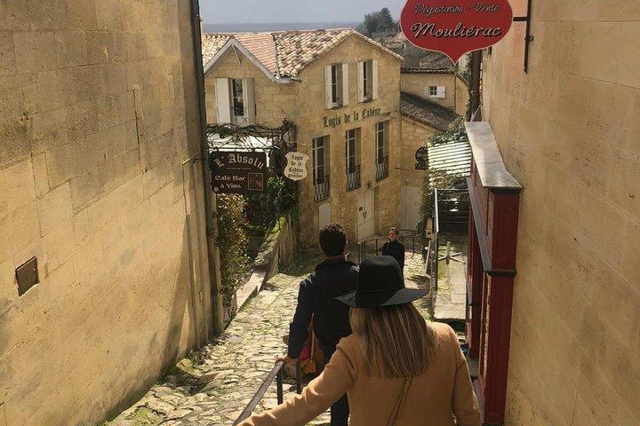 Saint-Emilion Morgen Weintour | Verkostung & Mittelalterliches Dorf