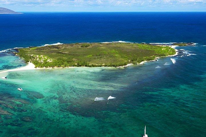 Ilot Gabriel Catamaran Cruise in Mauritius