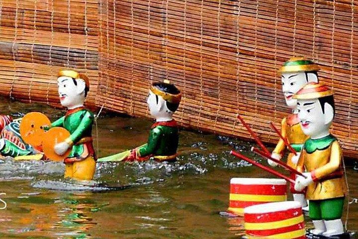 ホーチミン：ナイトライフ水上人形ショー＆クルーズディナー