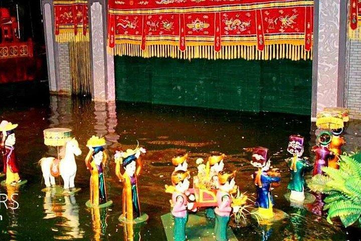 ホーチミン：ナイトライフ水上人形ショー＆クルーズディナー
