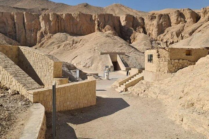 ルクソールの王家の谷とハトシェプスト寺院ツアー