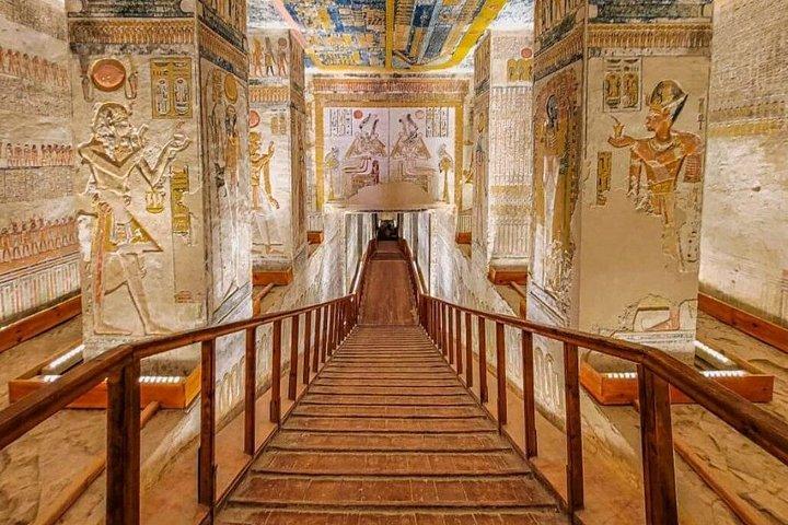 ルクソールの王家の谷とハトシェプスト寺院ツアー
