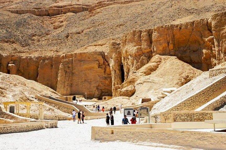 ルクソールの王家の谷とハトシェプスト寺院ツアー