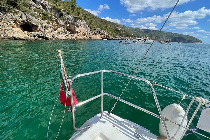 Sailboat in Arrábida, Setúbal