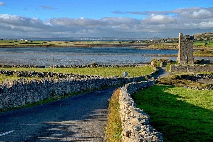 アイルランドのバーレン、モハーの断崖、ドゥーリンを巡る旅