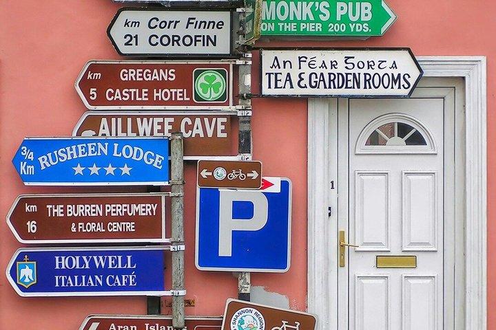 アイルランドのバーレン、モハーの断崖、ドゥーリンを巡る旅