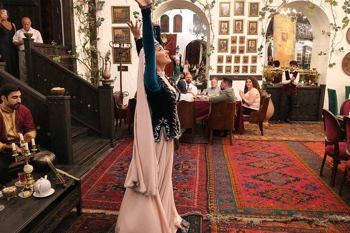 Bakou : Dîner authentique, concert et spectacle de danse
