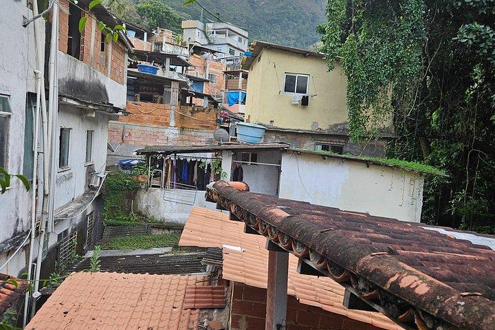 リオ・ファベーラ・ライフツアー 地元の子どもNGOを支援