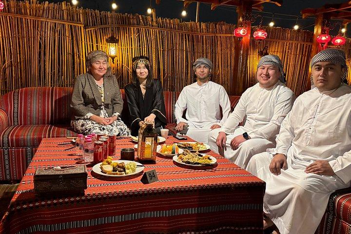 砂漠サファリツアー,クワッドバイクオプション,ラクダ乗りとBBQディナー
