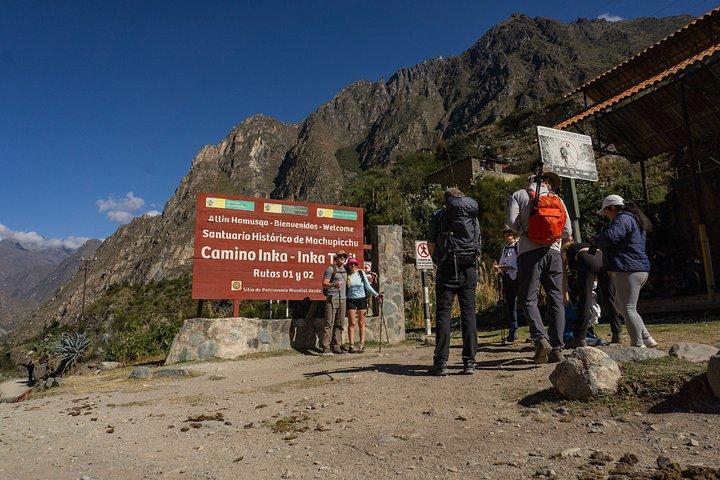 Luxury 4 Days Inca Trail Hiking Experience