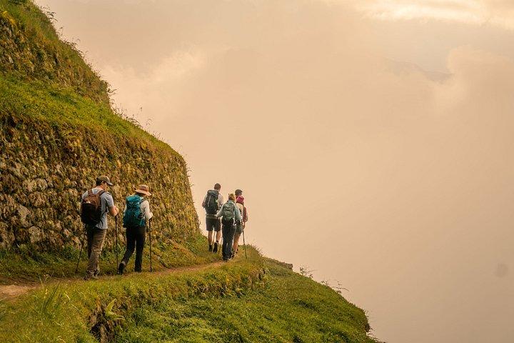 Luxury 4 Days Inca Trail Hiking Experience