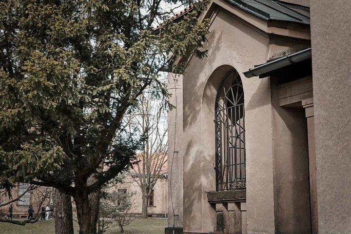 Psychiatrische Klinik & Verlassener Friedhof