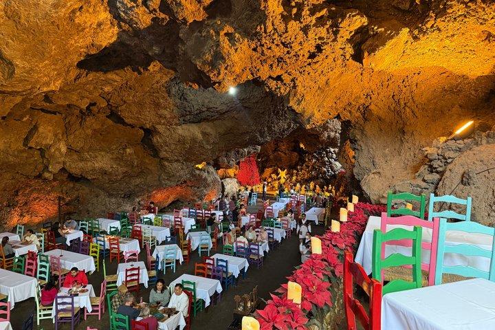 Teotihuacan 3 Pyramids Tour + Hotel Pick Up + Lunch at La Gruta
