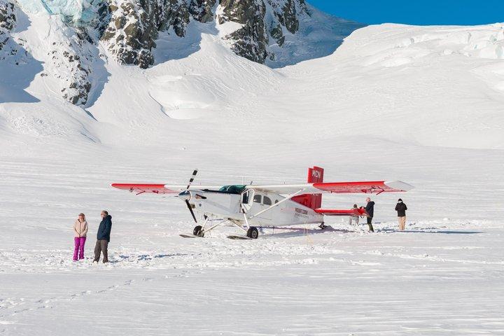 45-Minute Glacier Highlights Ski Plane Tour from Mount Cook
