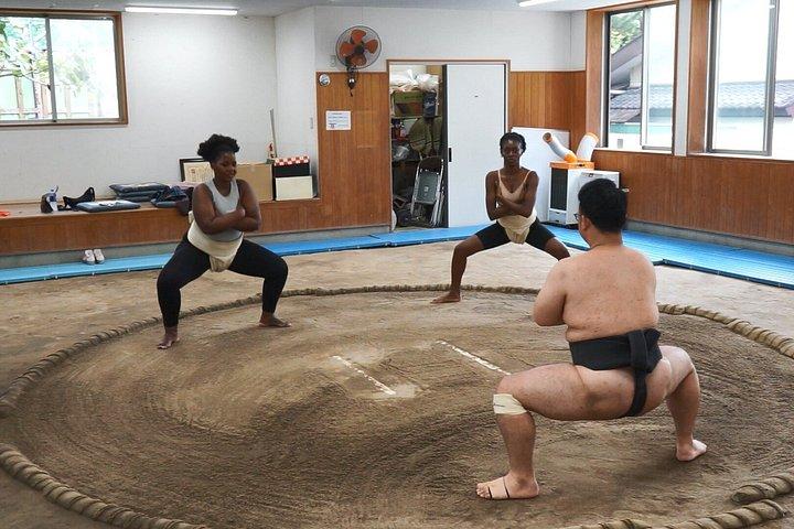 宮城野部屋合宿で大阪相撲の稽古