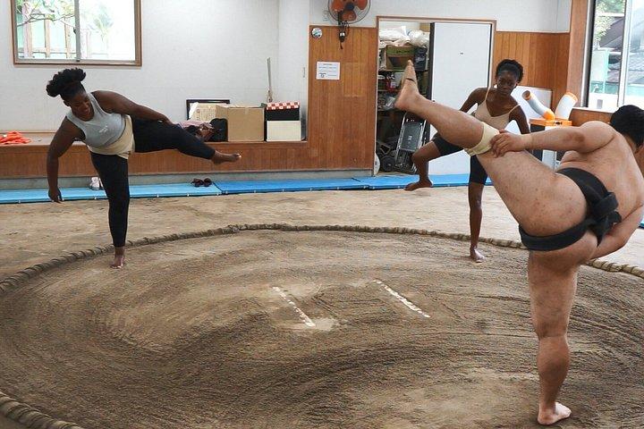 宮城野部屋合宿で大阪相撲の稽古