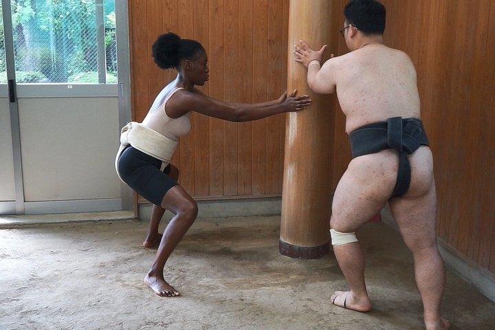 宮城野部屋合宿で大阪相撲の稽古