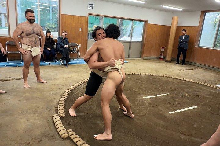 宮城野部屋合宿で大阪相撲の稽古