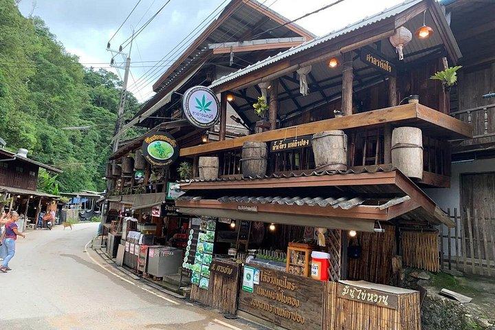 チェンマイ発・終日マイカンポン村＆滝ツアー