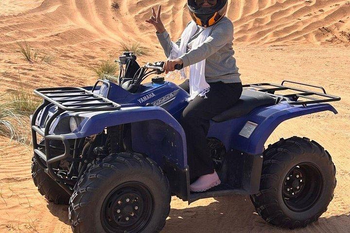 共有デザートアドベンチャー カメルライド、クアッドバイク、サンドボーディング