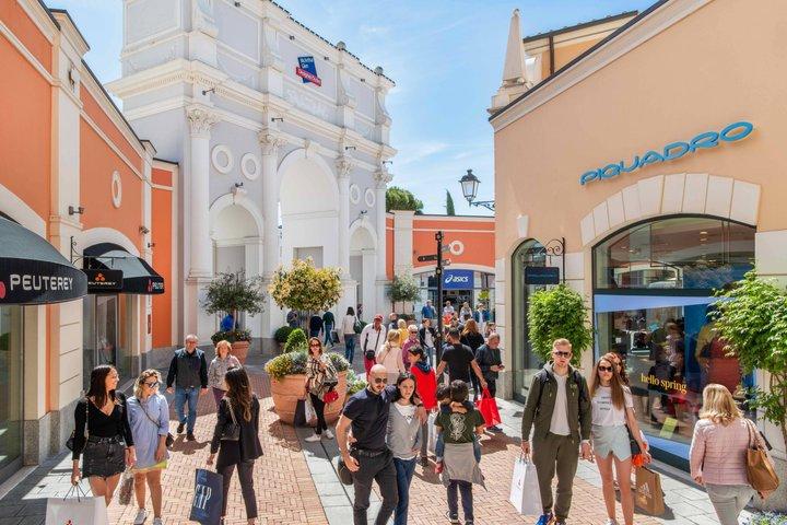 Shopping-Tour durch Rom mit Bustransport
