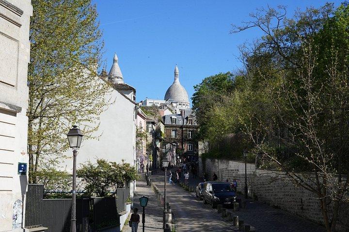 Montmartre love stories walking tour
