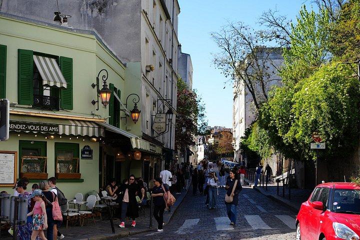 Montmartre love stories walking tour