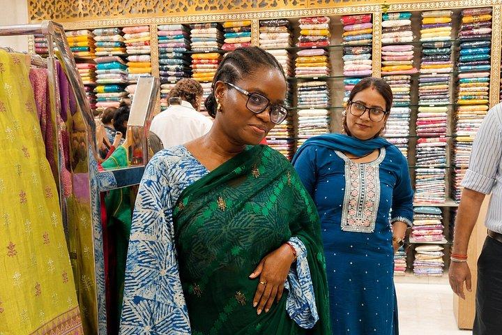 Delhi：女性エキスパートガイド付きショッピングツアー