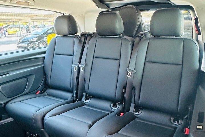 Barcelona Private Taxi Transfer Hotel to Cruise Port