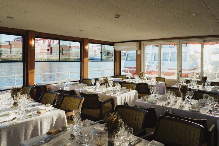 Lisbon Dinner Cruise with Fado Show on the Tagus River