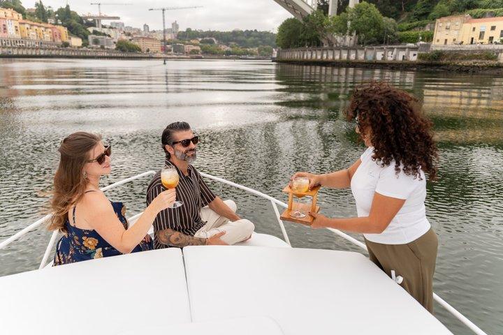 Porto Private Douro Cruise: 6 Bridges, Sunset, Wine & Snacks