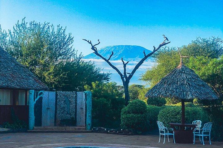 Nairobi to Amboseli National Park 2-Day (4x4) Tour