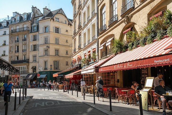 Saint Germain Walking Tour with Local Insights