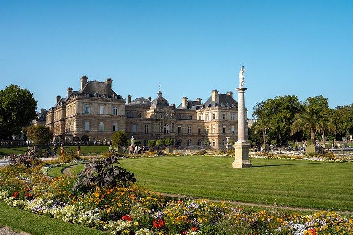 Saint Germain Walking Tour with Local Insights