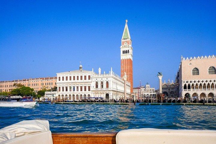 Venice Semi Private Sunset Boat Tour with Prosecco