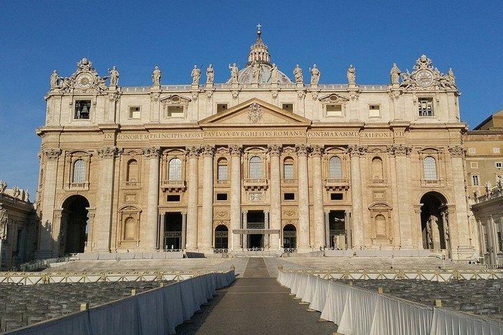 Papal Audience with Host