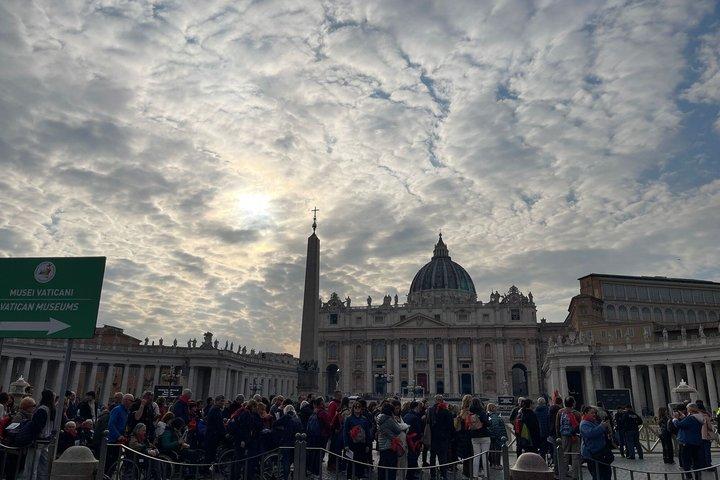 Papal Audience with Host