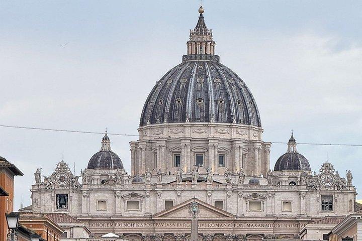 Papal Audience with Host