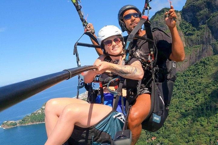Paragliding flight in Rio de Janeiro