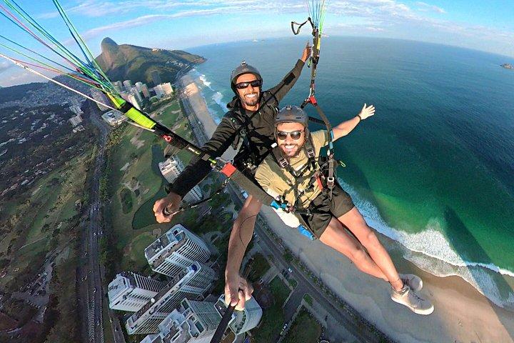 Paragliding flight in Rio de Janeiro
