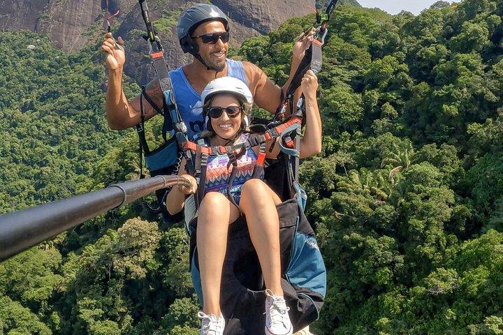Paragliding flight in Rio de Janeiro