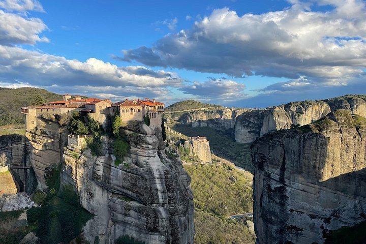 Meteora Full Day Private Tour from Athens including Lunch